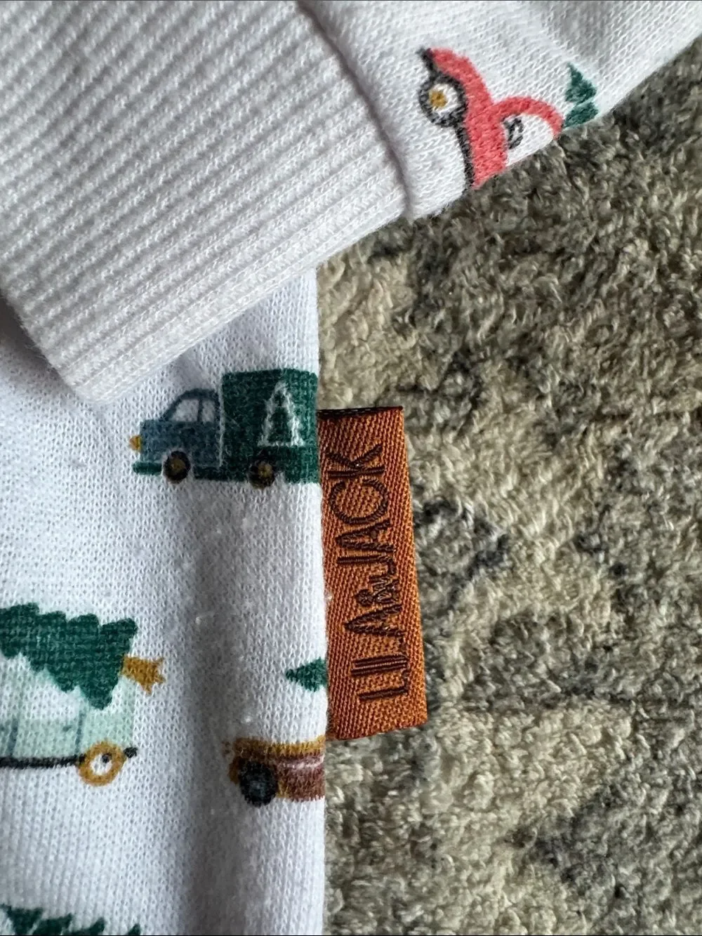 Lila & Jack Christmas Sweat Outfit